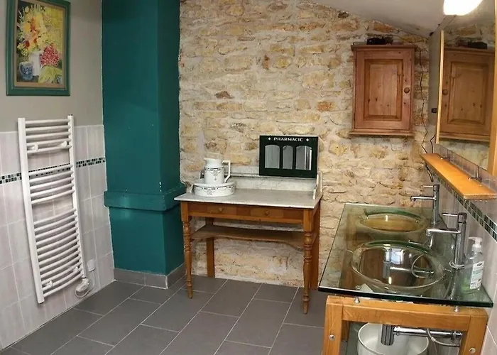 Сasa de vacaciones 4 Bed-sleeps 8-aircon-garden-pool-parking *